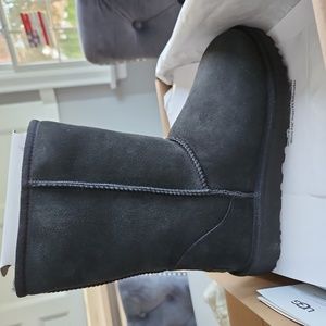 UGG classic short II boots